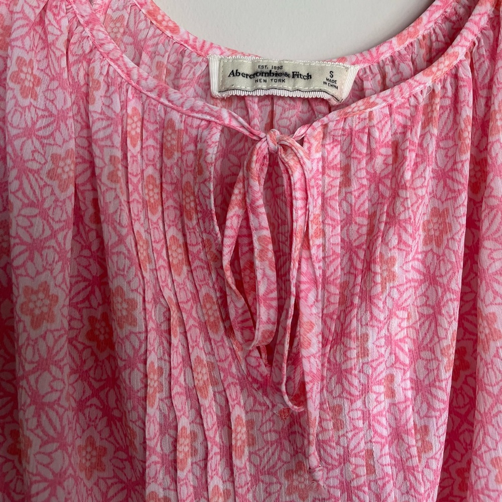 Abercrombie & Fitch Pink Sheer Top - Picture 5 of 5